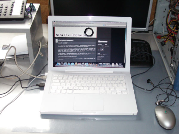 El MacBook blanquito en acción