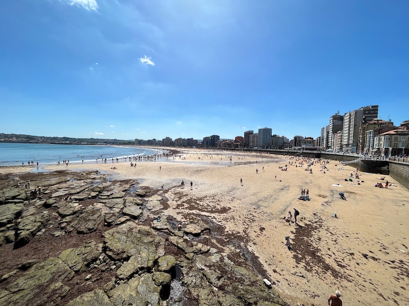Playa de San Lorenzo en Gijón