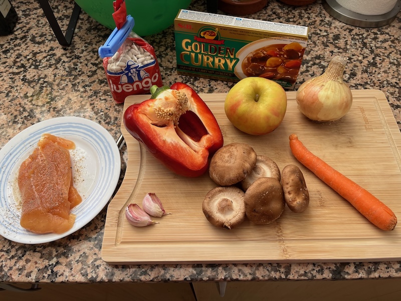Ingredientes para las habas al curry