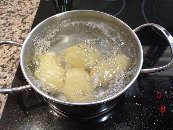 Hervimos las patatas