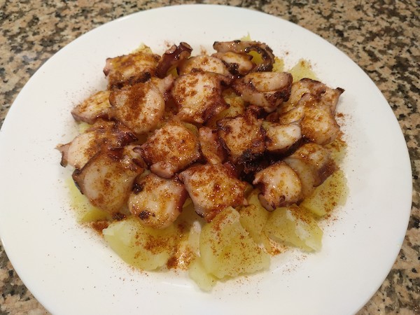 Pulpo a la gallega emplatado