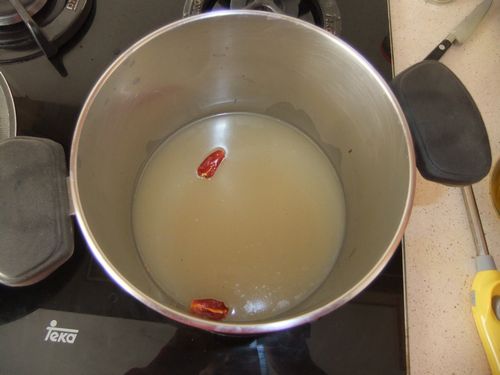Poniendo a calentar el caldo